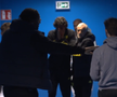 Imagini ȘOCANTE din Franța! Antrenorul lui Lyon, plin de sânge după ce autocarul a fost atacat de ultrașii lui Marseille! Captură: Prime Video