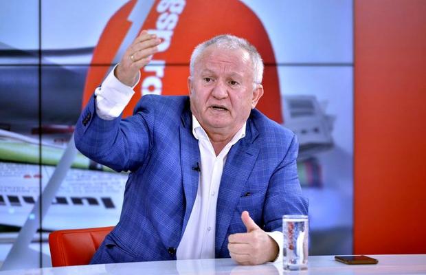 Adrian Porumboiu, devastator după ce nu a mai fost chemat să arbitreze meciul de retragere al Generației de Aur: „Gică Popescu este un nesimțit! Balaj era UTC-ist...”