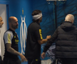 Imagini ȘOCANTE din Franța! Antrenorul lui Lyon, plin de sânge după ce autocarul a fost atacat de ultrașii lui Marseille! Captură: Prime Video