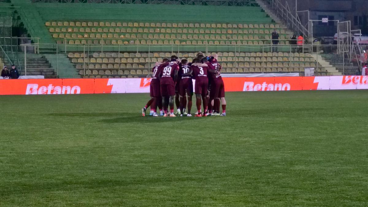 Dan Petrescu a țâșnit pe teren după remiza cu FC Argeș. Ce s-a întâmplat imediat după fluierul de final