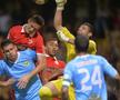 Imaginile zilei în Cupă » Apariție șocantă a fotbalistului cu peste 140 de meciuri în Superliga, care se autopropunea la FCSB: „Cu mine luați titlul”
