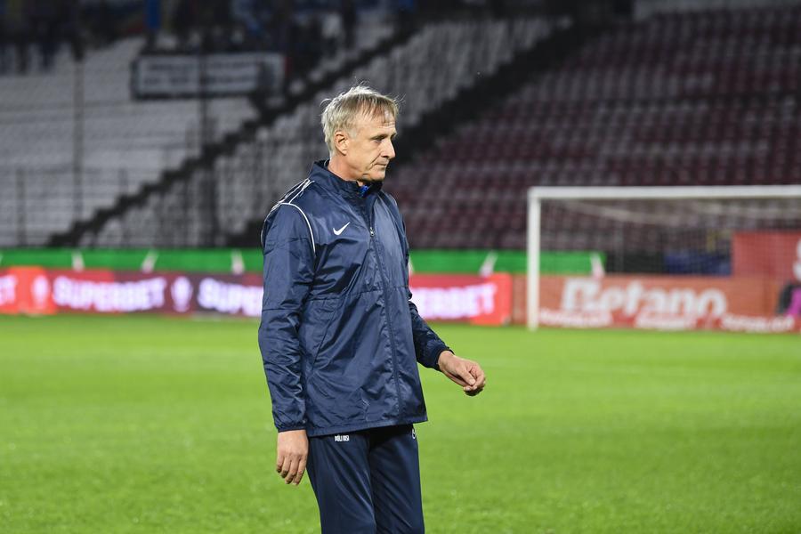 Emil Săndoi / Foto: Imago Images Un nou episod al derby-ului care în trecut a aprins scântei » Emil Săndoi e convins înainte de Poli Iași - Oțelul: „Șansele sunt 50-50”