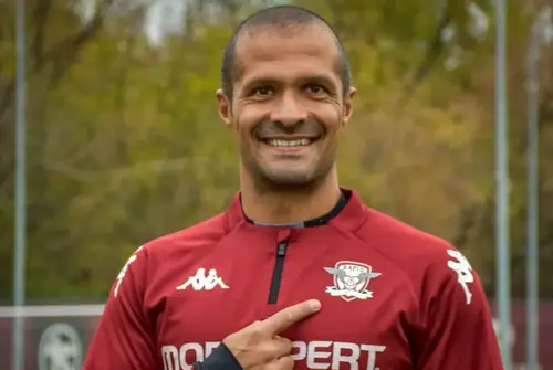 Geraldo Alves e antrenor la Rapid U15
