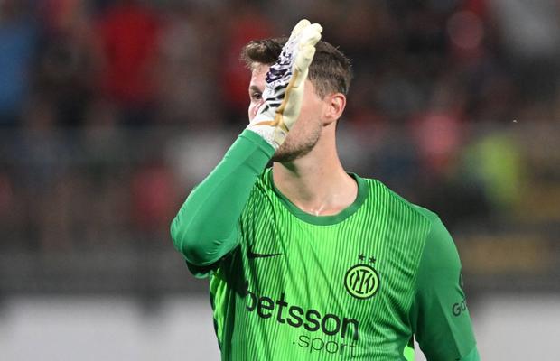 Schimbare de strategie în poarta lui Inter » Cine poate fi titularul lui Cristi Chivu dacă pleacă Yann Sommer!