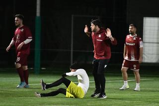Victor Angelescu a făcut spectacol într-un amical: „Mai ușor că îi rupeți iar mâna!” / „Am vrut să dau gol”
