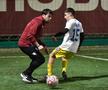 Victor Angelescu a făcut spectacol într-un amical: „Mai ușor că îi rupeți iar mâna!” / „Am vrut să dau gol”