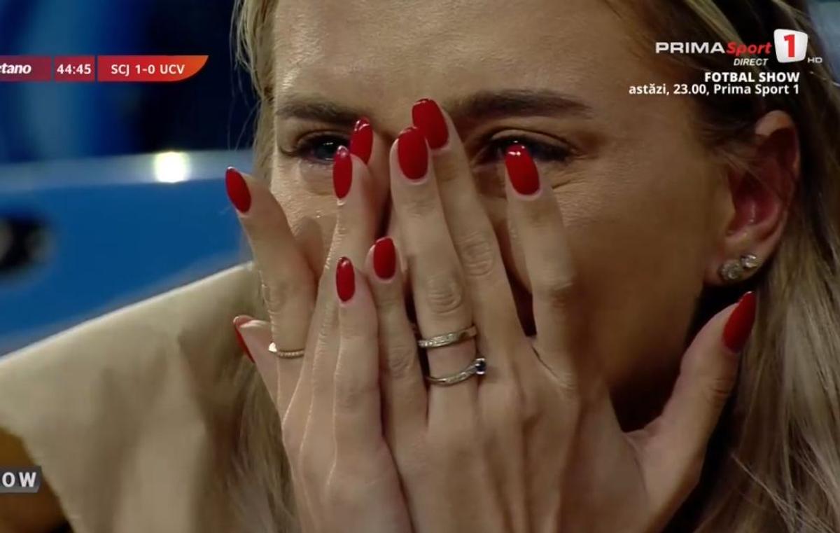 Cine este femeia care a izbucnit în lacrimi în tribune, după golul din Sănătatea Cluj - Craiova