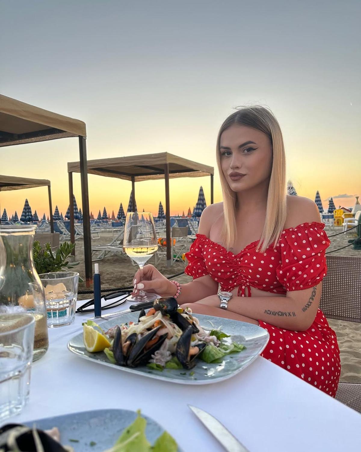 Influencerița care și-a schimbat sexul s-a îndrăgostit de un fotbalist » „Iubitul mi-a spus că trebuie să-i mărturisesc ce ascund!”