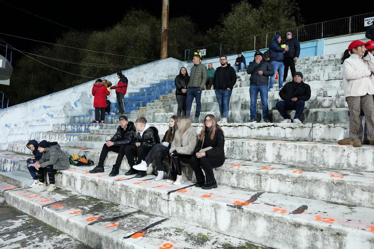 Tribune Gloria Bistrița