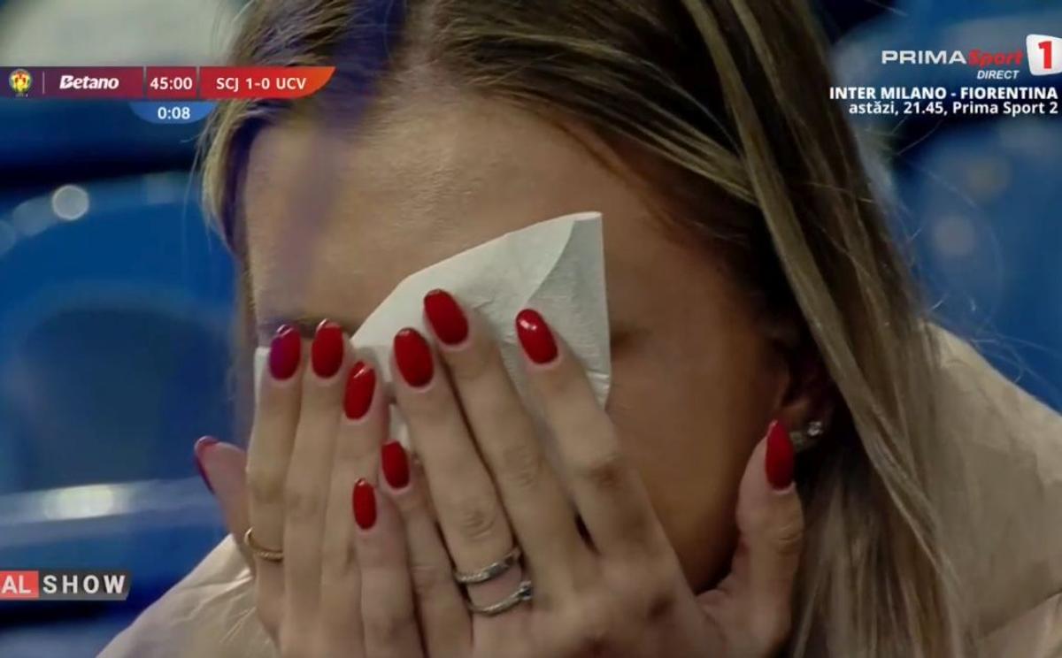 Femeia care a început să plângă în tribune în Sănătatea Cluj - Universitatea Craiova