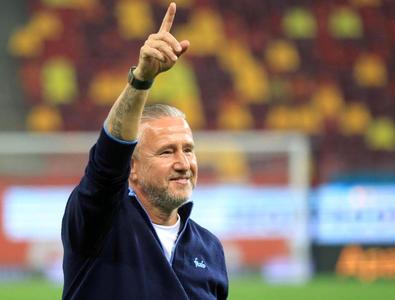 Reghecampf îi cere lui Becali să semneze acum cu fotbalistul!