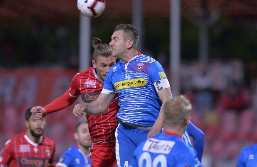 CS UNIVERSITATEA CRAIOVA // Victor Pițurcă a început negocierile pentru transferul lui Andrei Miron de la Botoșani: „Îi dau drumul, avem o înțelegere verbală”