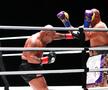 Mike Tyson (54 de ani) și Roy Jones Jr. (51 de ani) s-au luptat în această dimineață, la STAPLES Center din Los Angeles, California. După 8 runde spectaculoase, meciul s-a încheiat la egalitate // Sursă foto: BT Sport