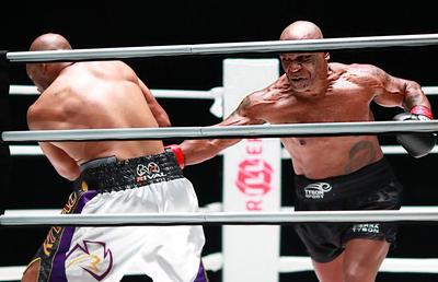Un star american s-a amuzat pe seama veteranilor Mike Tyson şi Roy Jones Jr: „Parcă sunt doi unchi de-ai mei care se bat la un grătar”