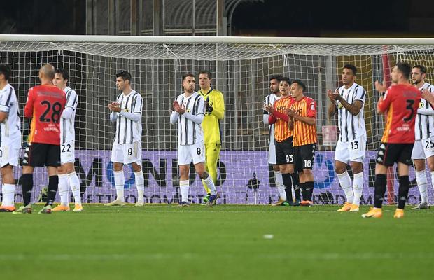 Moment emoționant dedicat lui Diego Maradona! Ce s-a întâmplat chiar în timpul partidei dintre Benevento și Juventus