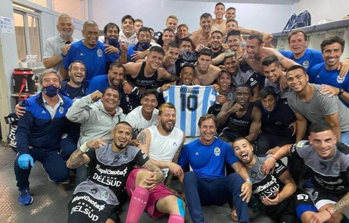 Ultima echipă a lui Diego Maradona, omagiu pentru fostul antrenor » Victorie la primul meci după dispariția lui  „El Pibe D'Oro”
