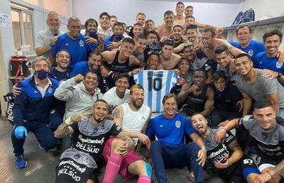 Ultima echipă a lui Diego Maradona, omagiu pentru fostul antrenor » Victorie la primul meci după dispariția lui  „El Pibe D'Oro”