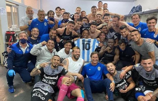 Ultima echipă a lui Diego Maradona, omagiu pentru fostul antrenor » Victorie la primul meci după dispariția lui  „El Pibe D'Oro”