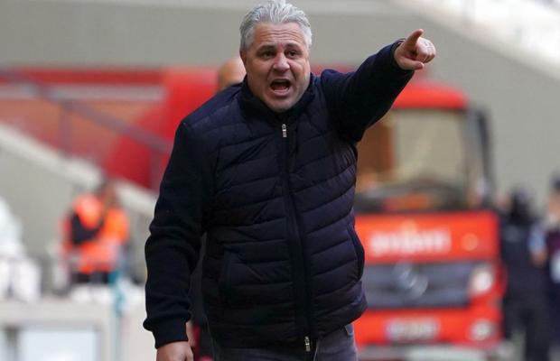 Scandal cu Marius Șumudică în Turcia! Acuzat de injurii și amenințări » Va fi din nou suspendat!