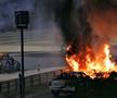 Lewis Hamilton, victorie la Bahrain, într-un Mare Premiu marcat de un incident grav: mașina lui Romain Grosjean a luat foc