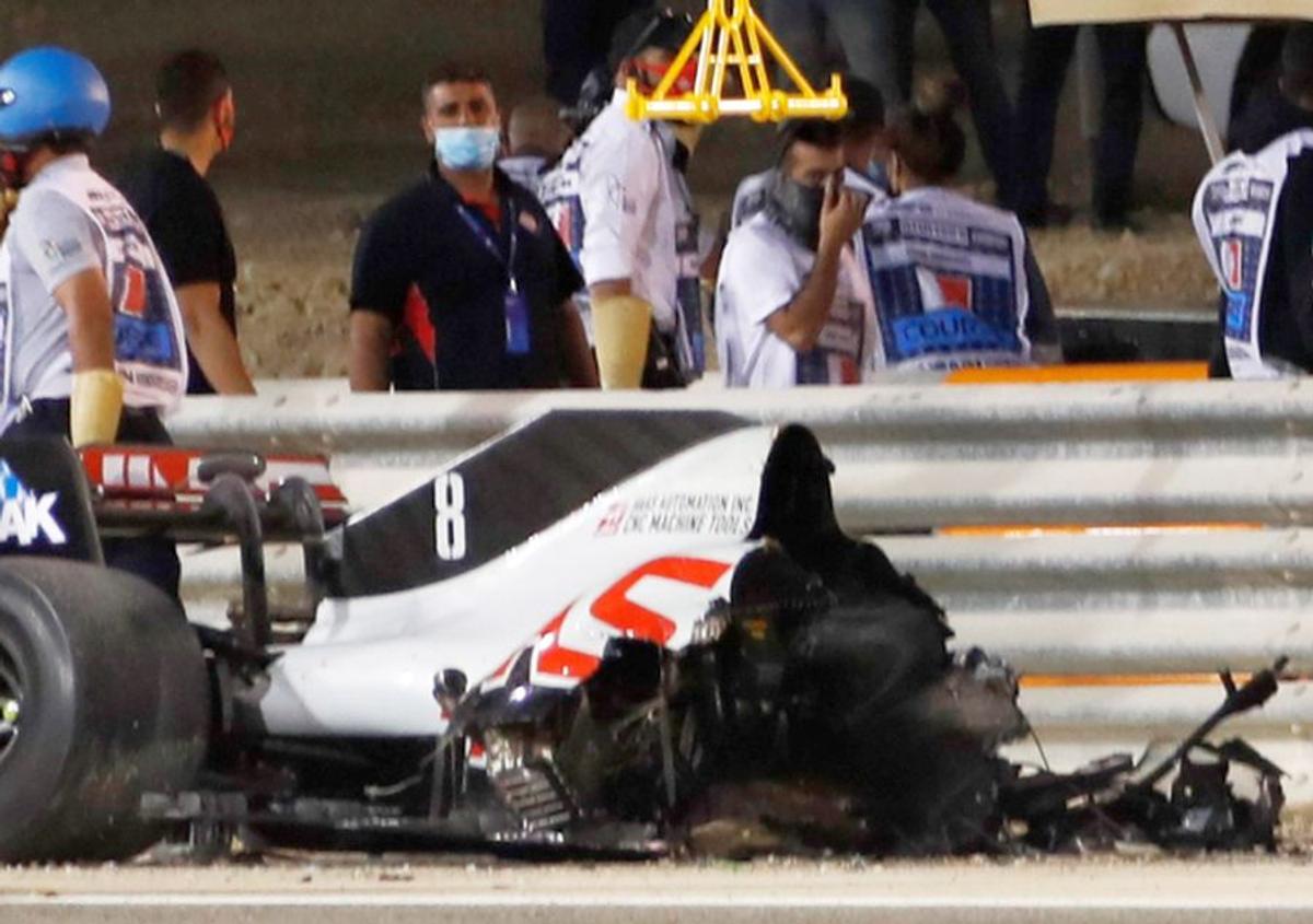 Lewis Hamilton, victorie la Bahrain, într-un Mare Premiu marcat de un incident grav: mașina lui Romain Grosjean a luat foc