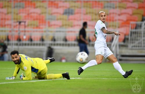 Alex Mitriță // foto: Twitter @ ALAHLI_FC
