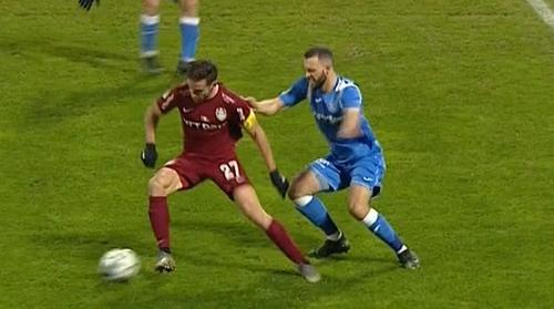 CFR Cluj a fost eliminată din Cupa României de Poli Iași, scor 0-1. Dan Petrescu a acuzat arbitrajul brigăzii conduse de Iulian Dima.