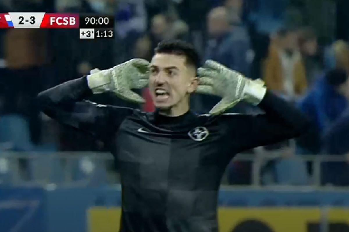 Andrei Vlad, gest spre fani în CSU Craiova - FCSB