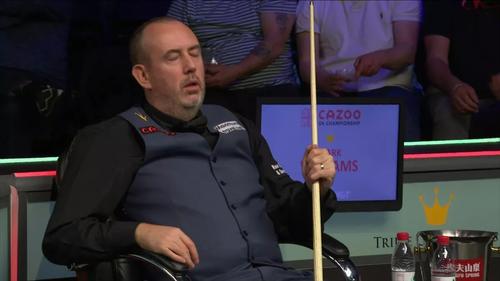 Mark Williams a adormit pentru câteva momente în meciul pierdut în turul 2 de la UK Championship