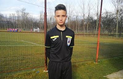 Arbitru debutant la doar 13 ani » Meciul pe care l-a condus în week-end