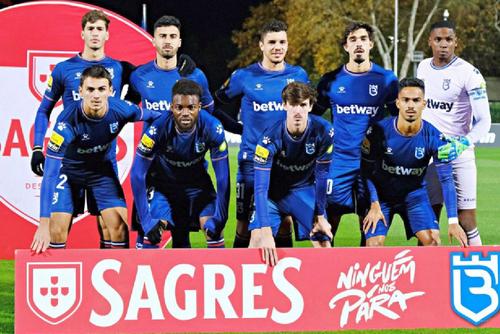 Belenenses a avut doar nouă fotbaliști disponibili pentru duelul cu Benfica / Sursă foto: Twitter @OsBelenensesSAD