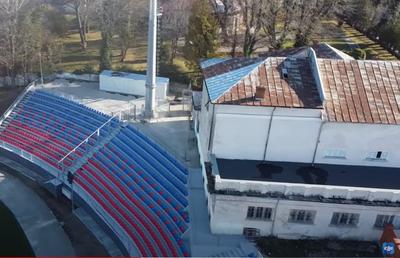 Asta le întrece pe toate! Tribuna noului stadion din Superliga, construită în jurul unei clădiri