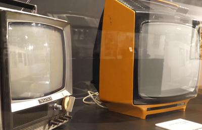 Artă la fiecare pas prin Doha » Reporterii GSP au vizitat o expoziție dedicată televiziunii și filmului: „Un mediu la fel de popular ca fotbalul”