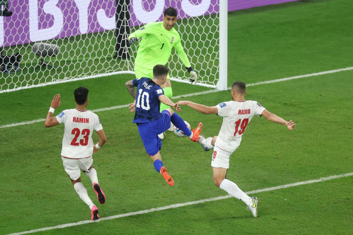 Știm primele două „optimi” ale Mondialului! » Echipa GSP a transmis de la Iran - SUA, duel cu final dramatic: securitate sporită în stadion