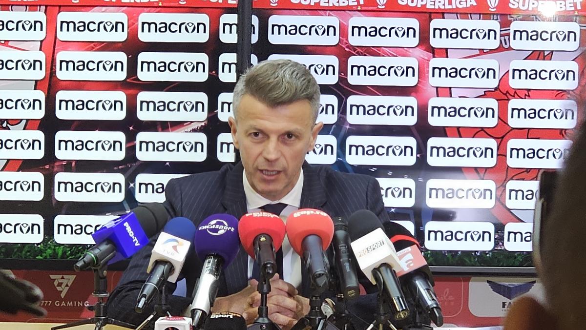 Cine e jucătorul prezent la conferința de adio a lui Ovidiu Burcă și singurul care a postat ceva despre antrenor pe rețele