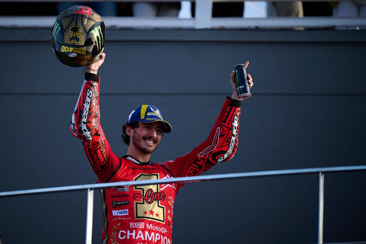 Cadou impresionant pentru campionul din MotoGP » I-ar face invidioși și pe jucătorii lui Real