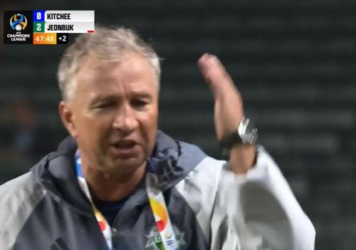 Dan Petrescu, furios împotriva propriilor asistenți Foto: Captură AntenaPlay