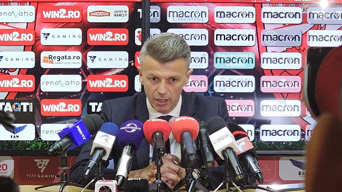 Ovidiu Burcă la conferința de adio de la Dinamo