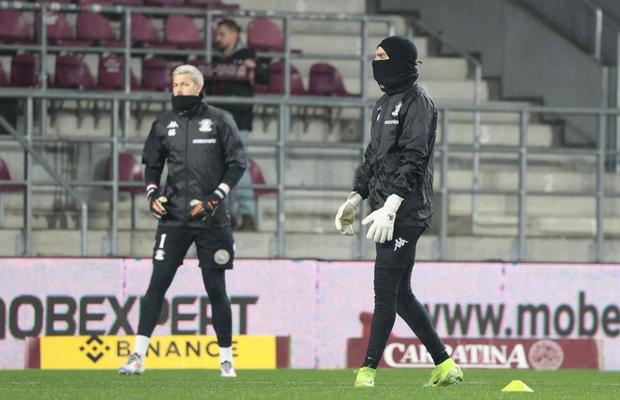 Titular pe foaia de joc pentru Rapid în meciul cu Petrolul, s-a accidentat la încălzire și a fost înlocuit