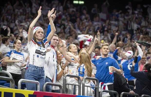 Deplasare-record pentru un moment istoric la Campionatul European de handbal feminin » 2% din populația țării va fi în tribune