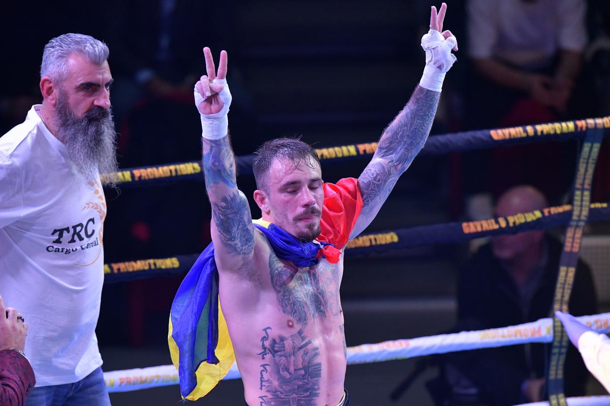 Proaspăt campion WBF World, Ronald Gavril dezvăluie rețeta care-l ajută să nu aibă probleme cu cântarul: „Tot timpul ca un profesionist”