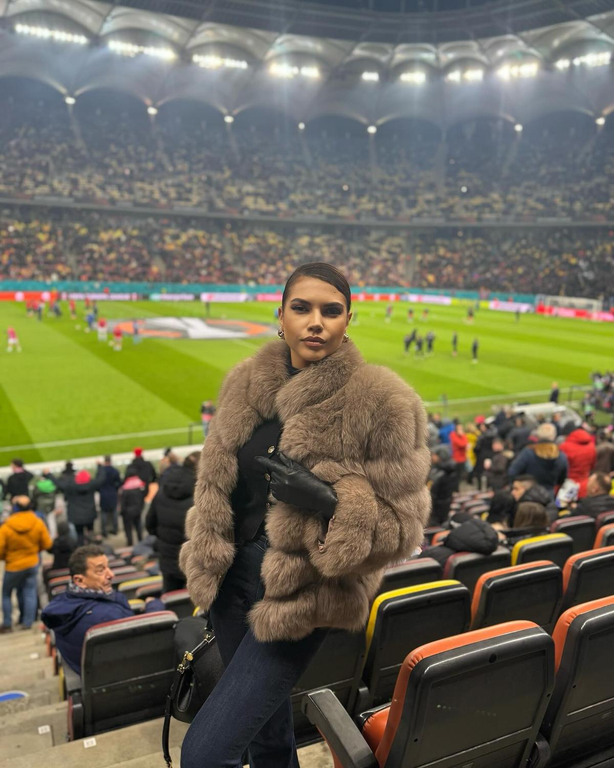 „Dacă eram eu în poarta Barcelonei, nu luam 8 goluri” » Ce imagine explozivă a îndrăznit să posteze spectaculoasa Mădălina, după umilința catalanilor