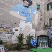 Pictura murală din Napoli înfățindu-l pe Diego Armando Maradona e al doilea cel mai vizitat turistic din Italia