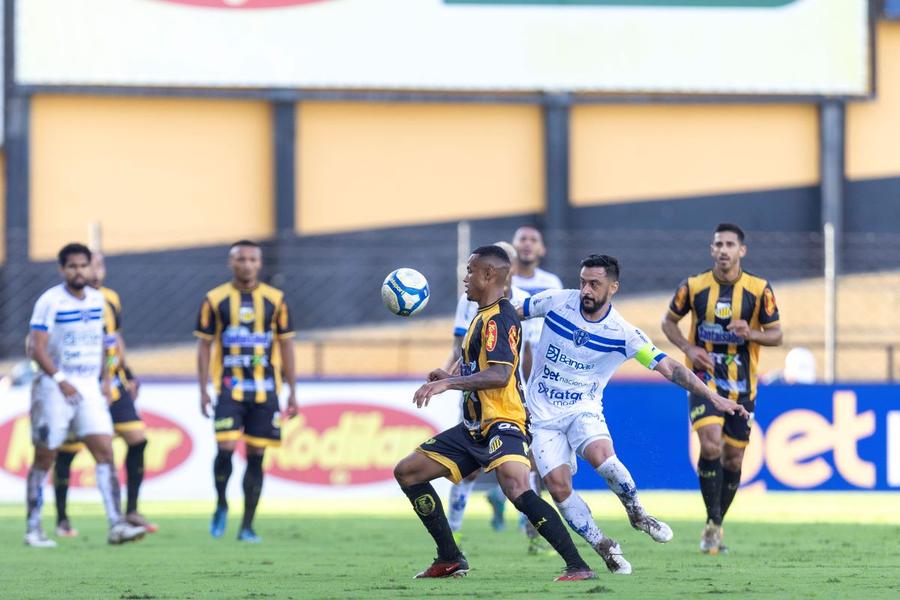 Robinho s-a retras la FC Santos, pentru care a marcat 82 de goluri în 186 de meciuri / Foto: Imago Robinho rămâne după gratii. Judecătorii i-au refuzat eliberarea » Ce face pentru a-și reduce condamnarea!