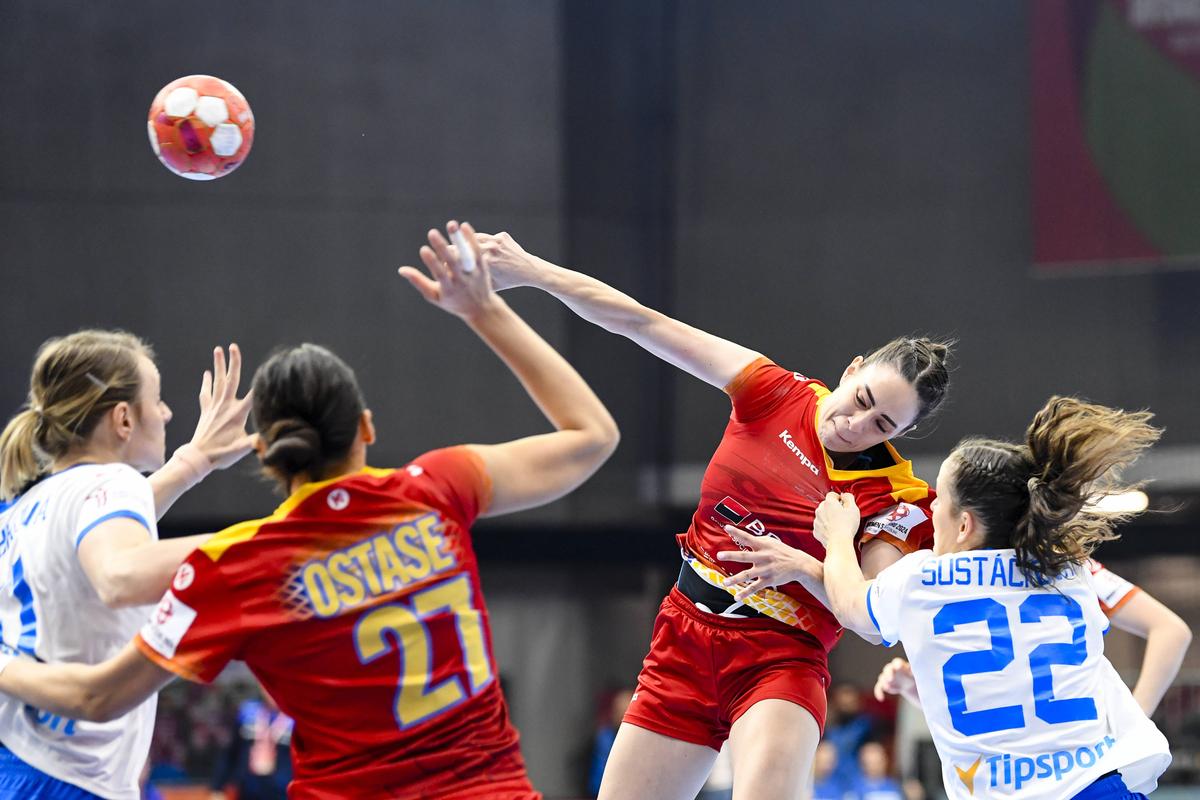 Imagini de la România - Cehia, în Fonix Arena