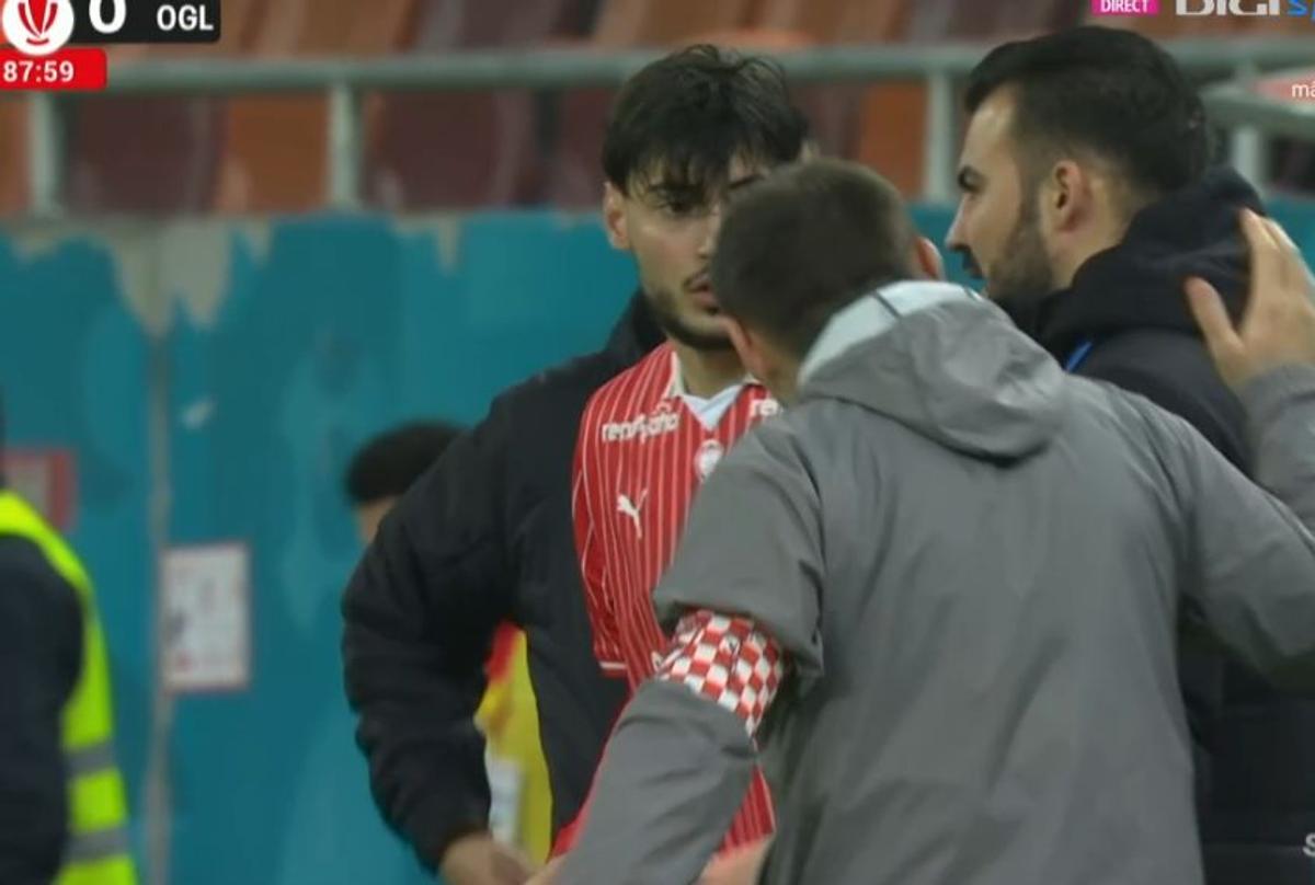 Adian Mazilu a debutat la Dinamo
