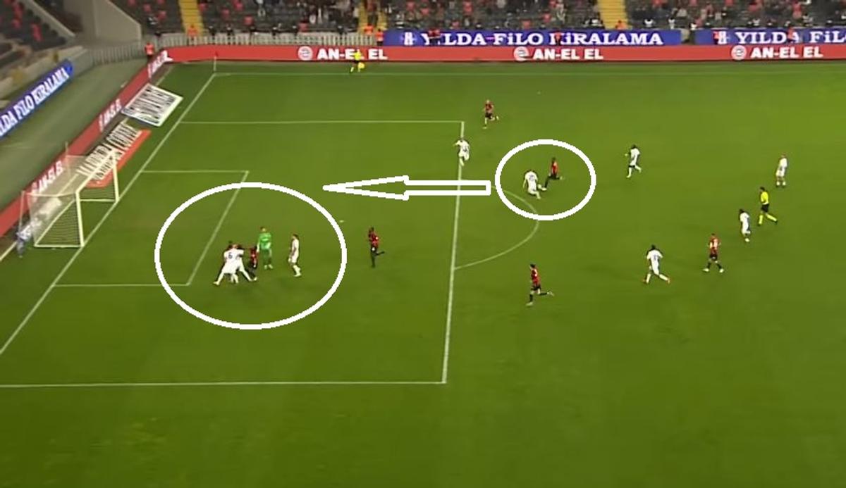 Scene IREALE în Turcia, cu Maxim, Sorescu și Drăguș pe teren: GOL în timp ce portarul sărise la bătaie!