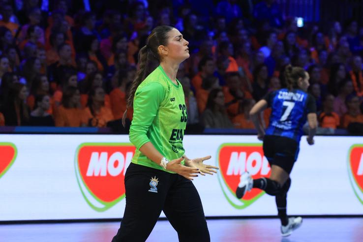 Valentina Menucci, în meciul Olanda - Argentina 32-25 FOTO: Ionuţ Iordache (FOTO)
