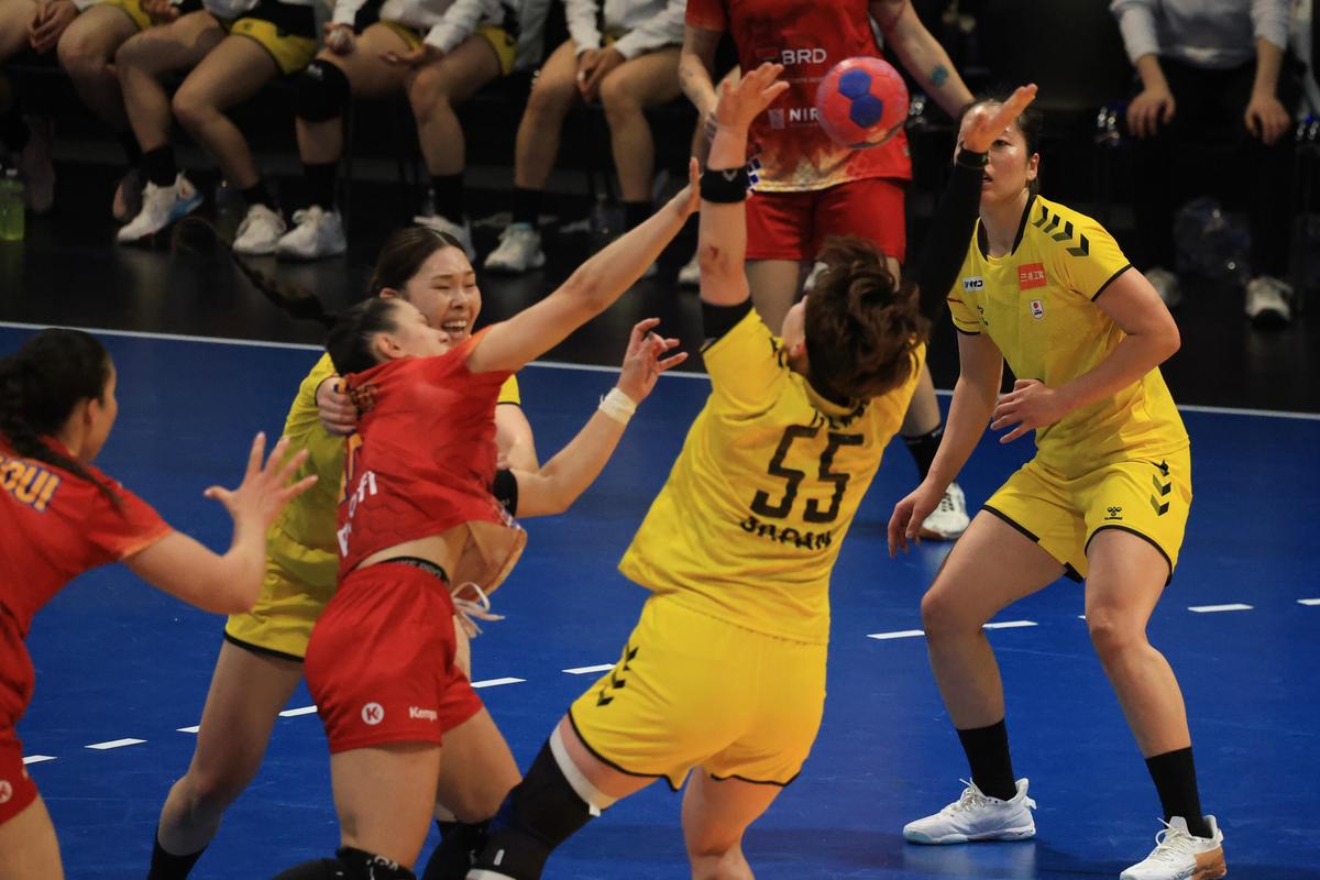 Sorina Grozav: „Poate câștigăm grupa, de ce nu?” » Golghetera României „simte” că „tricolorele” pot face un Mondial de vis