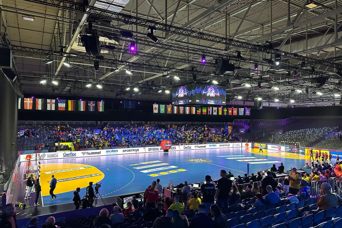 Furtună „tricoloră” la Rotterdam » România a bătut Japonia și s-a calificat MATEMATIC în faza următoare la CM de handbal feminin! Victorie cu BONUS